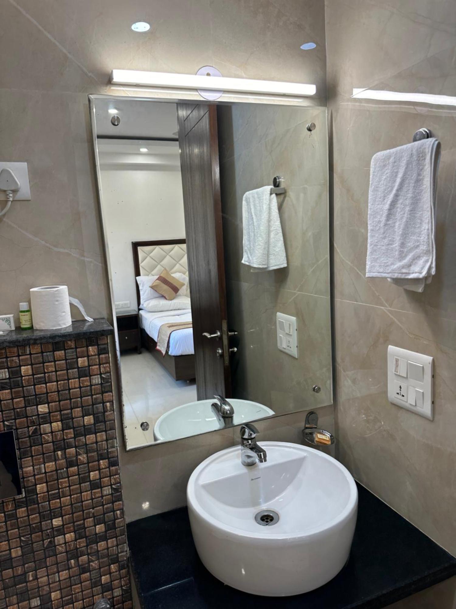 Lemon Green Residency - Hotel And Serviced Apartments 뉴델리 외부 사진