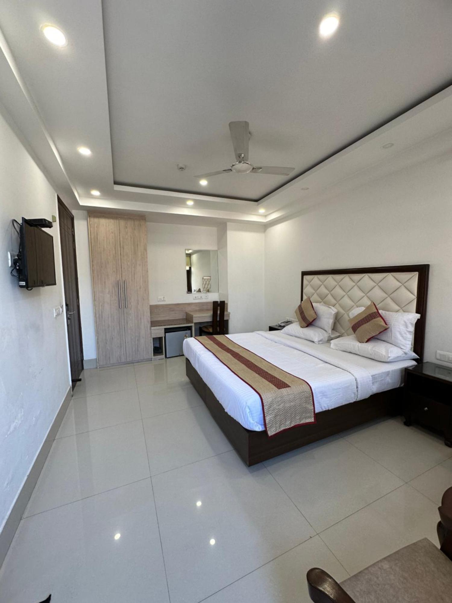 Lemon Green Residency - Hotel And Serviced Apartments 뉴델리 외부 사진